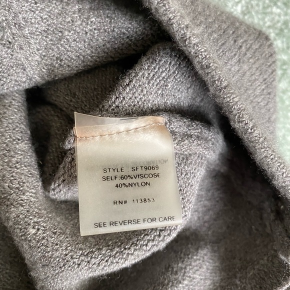 Market & Spruce Sweater - Picture 5 of 7